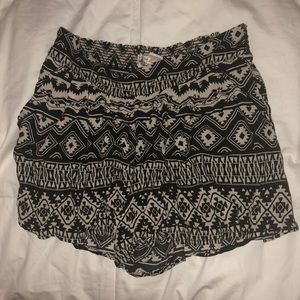 Aztec print loose shorts